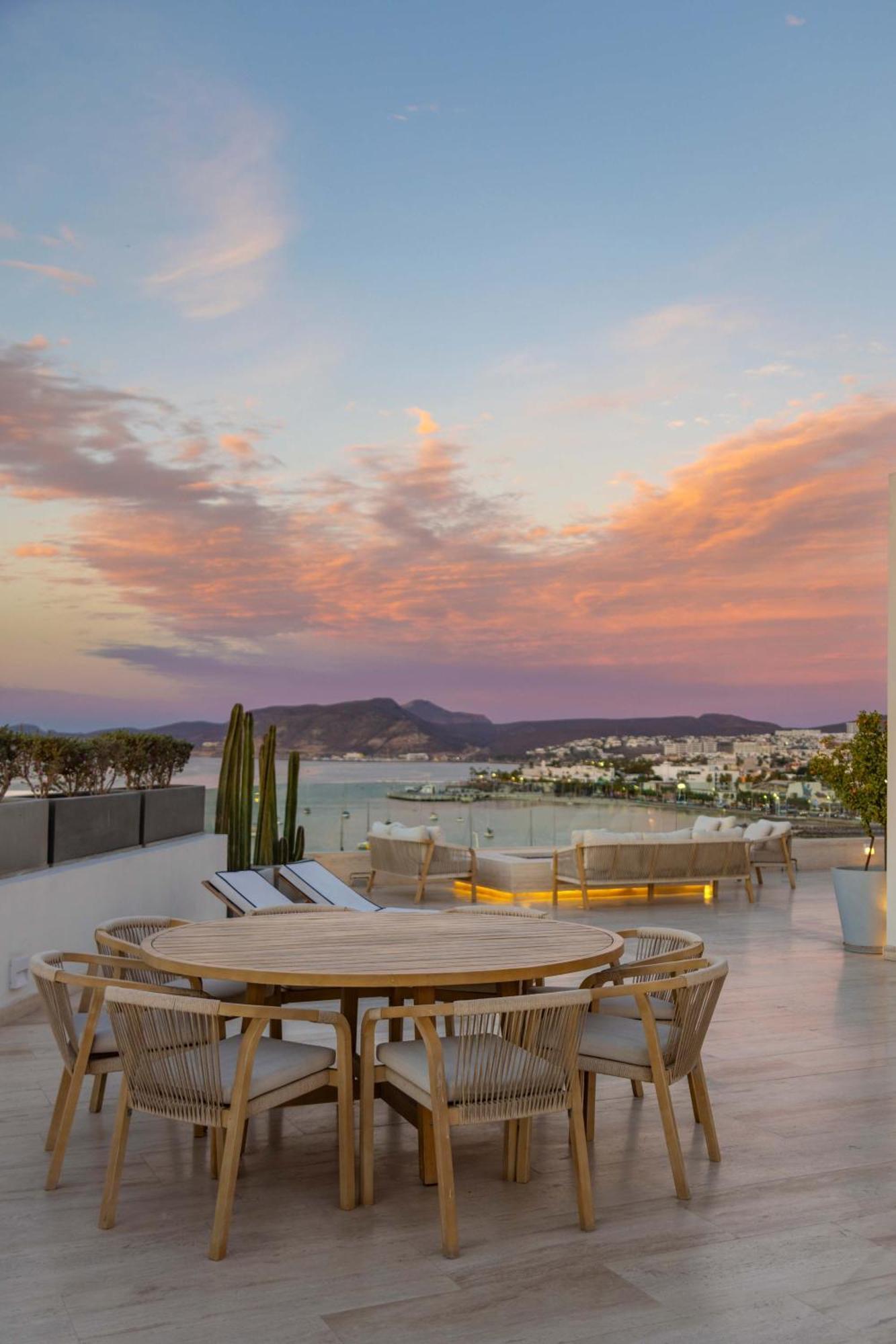 Live Aqua Private Residences La Paz Exteriör bild