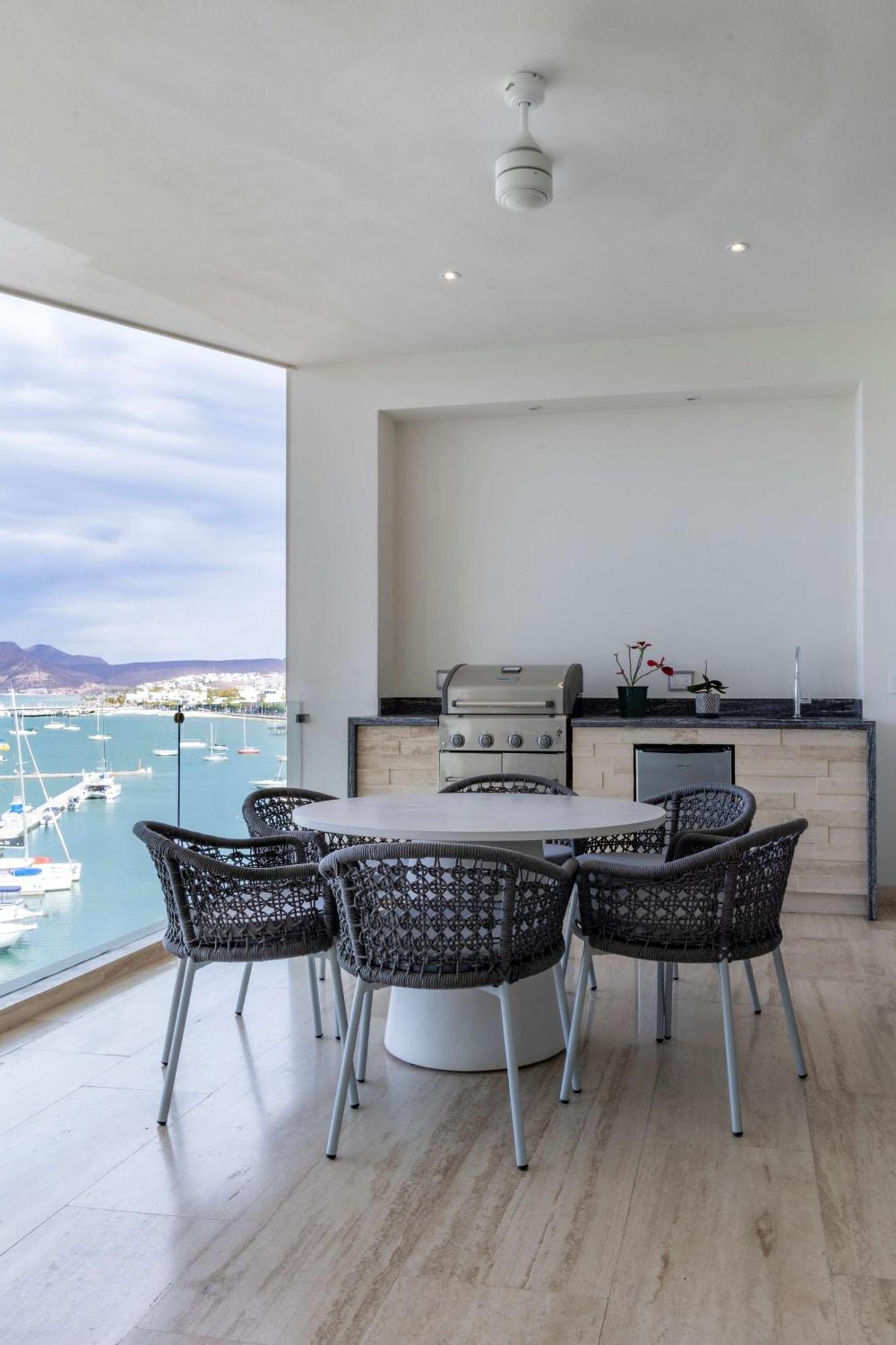 Live Aqua Private Residences La Paz Exteriör bild